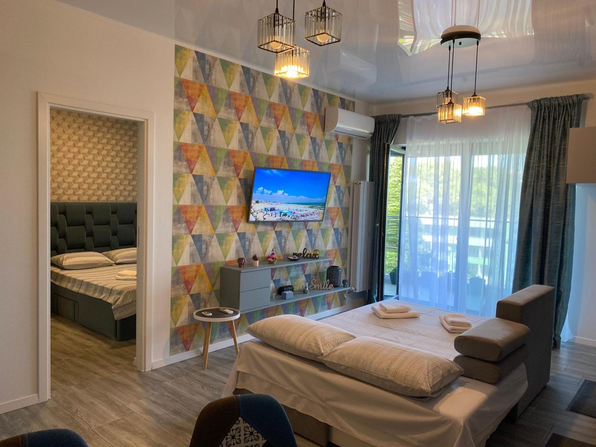 Elysse Sunrise Apartment Mamaia Exterior photo