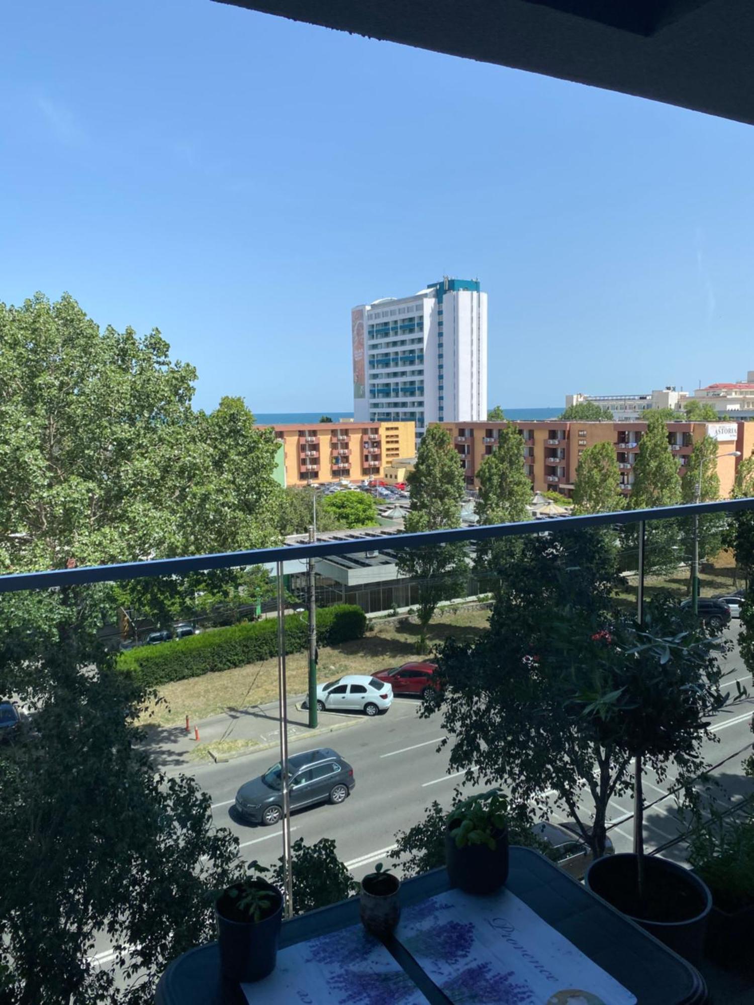 Elysse Sunrise Apartment Mamaia Exterior photo