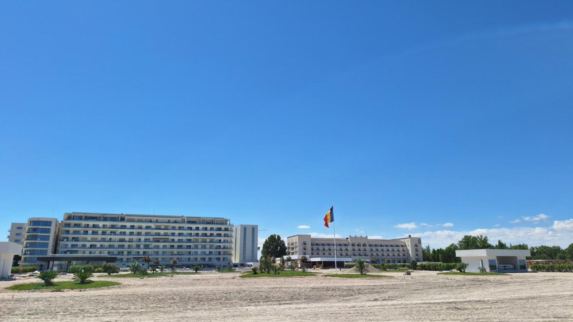 Elysse Sunrise Apartment Mamaia Exterior photo